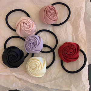 Dây buộc tóc hoa hồng Satin kiểu Pháp!T Tính Khí Bên Xoắn Dây Tóc Bện Tính Khí Cá Tính Retro Cao Cấp Đầu Dây Mũ Đội Đầu