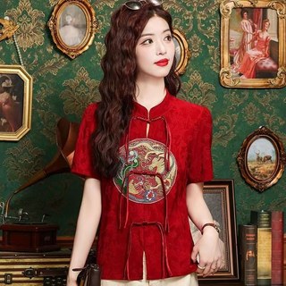 Mới Phong Cách Trung Hoa Retro Phong Cách Trung Hoa Khóa Thêu Decal Áo Thun Nữ 2026 Tính Khí Mỏng Hơn Nhìn Giảm Tuổi Đỏ Áo Sơ Mi Nhỏ