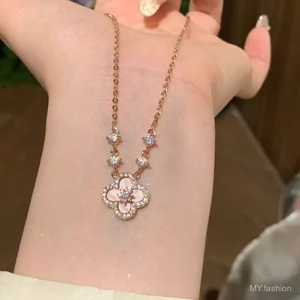 Vòng cổ cỏ ba lá vỏ màu hồng, Dây chuyền xương đòn thích ứng thời trang cho bé gái, Vòng cổ độc đáo