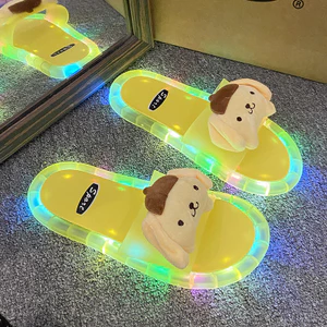 Đơn Giản Hoạt Hình Phụ Kiện Dạ Quang Giày Nữ Đế Bằng Lấp Lánh Lấp Lánh Dây Đeo Đế Bằng Bên Ngoài Mặc Giày Sandal Đế Bằng Dép Gia Đình Đế Mềm IGHX