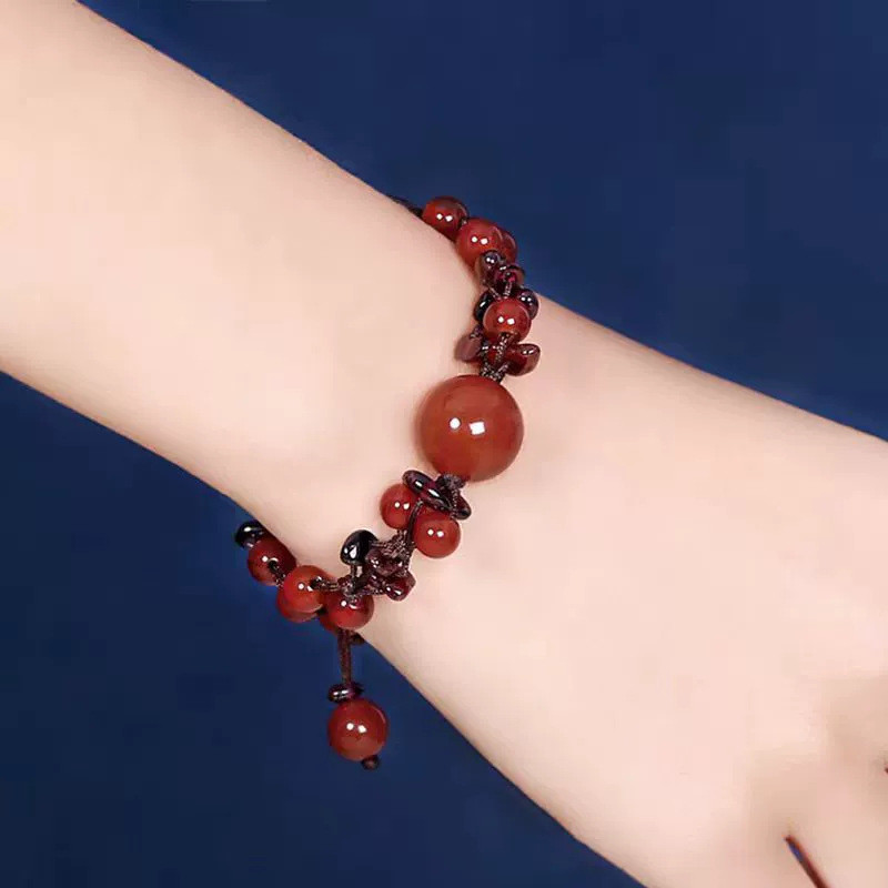 Vòng tay nữ mã não đỏ đơn giản và độc đáo