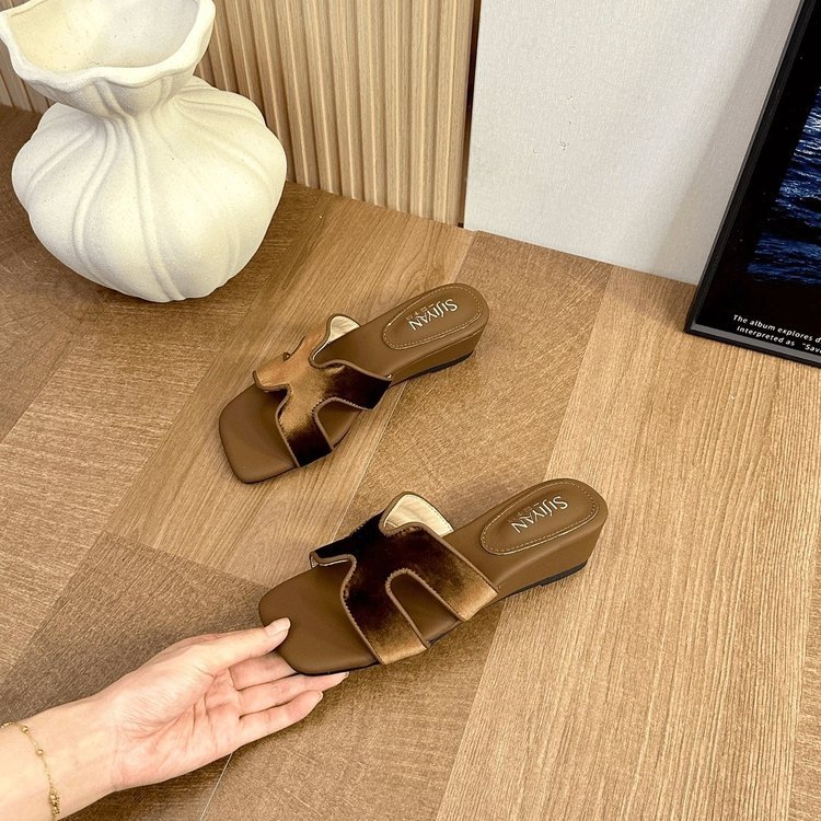 Pháp Mũi Vuông Mở Mũi Retro Giữa Gót Giày Đế Nêm PU Nữ Chống Trơn Trượt Ngoài Mặc Cao Cấp Thoải Mái Chống Thấm Nước Dép