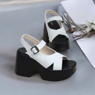 GIÀY SANDAL QUAI CHÉO MẪU MỚI CAO 9 CM ÊM NHẸ RR PP