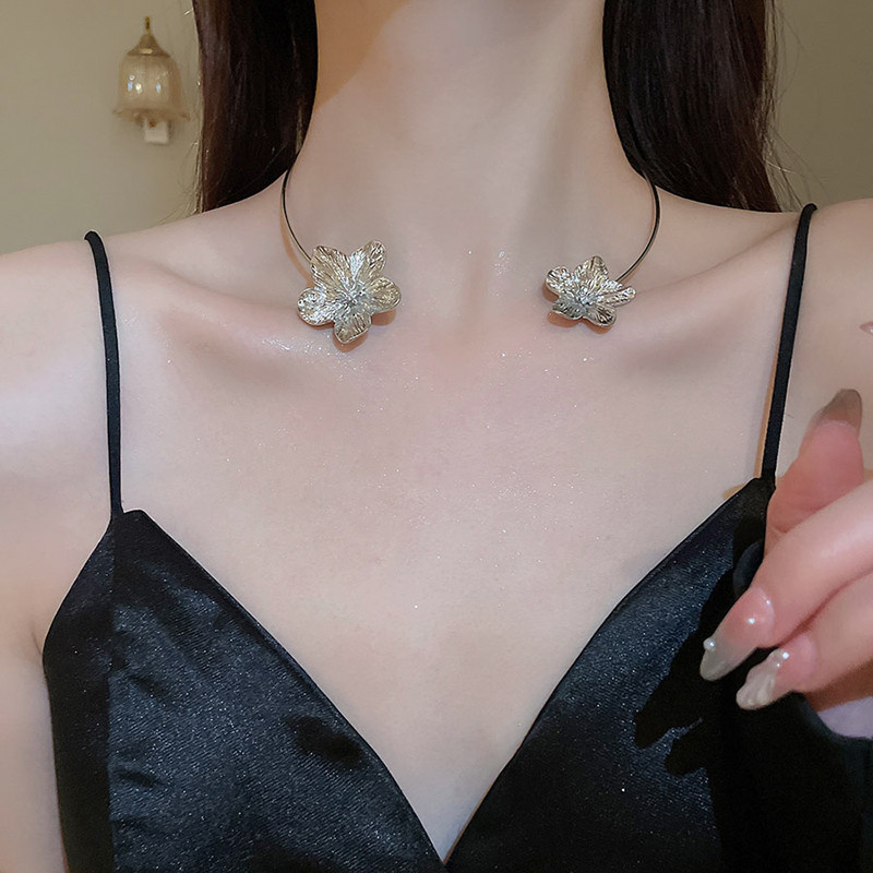 Vòng Cổ Hoa Mở Thiết Kế Độc Đáo Thanh Lịch Phong Cách Nhẹ Sang Cao Cấp Phụ Kiện Nữ Quý Phái