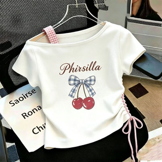 Bộ đồ bé gái lệch vai mùa hè - Áo thun in hình dễ thương phối quần short thời trang năng động