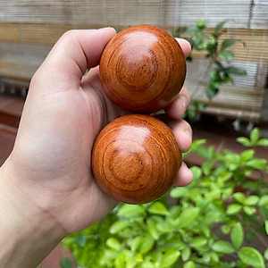 COMBO 2 quả bi lăn tay Mát xa Gỗ hương 4cm và 5cm - giúp chống mỏi toàn diện