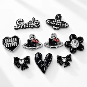 Set Charm Hello Kitty Đen Đính Đá Cao Cấp Black Elegance Crystal Luxury Collection Phụ Kiện Trang Trí Dép Sang Trọng