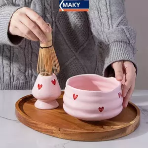 MAKY 2 / 4 / 5 Bộ Matcha Gốm Decal Trái Tim, Bộ Matcha Dễ Thương Bao Gồm Bát Matcha, Thìa Và Giá Đỡ, Muỗng Tre, Sifter VN