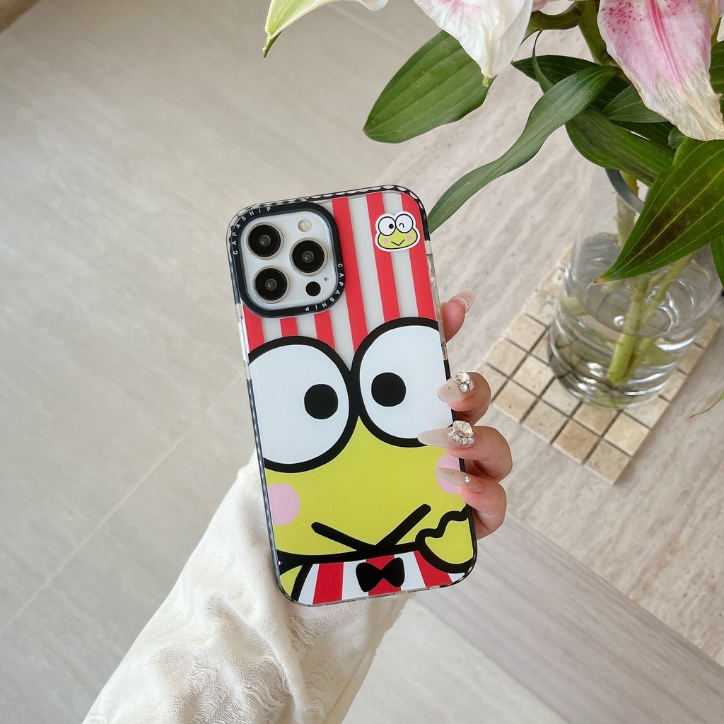 CAPASHIP Dễ Thương Keroppi Hello Kitty KAWAII MOI Hoạt Hình Ếch Nhật Bản Vỏ Mềm Hàn Quốc Vỏ Tương Thích Cho iPhone 17 Pro Max Air Plus 16 / 15 / 14 / 13 / 12 / 11 / XR / X / XS / SE / 8 / 7 / 6