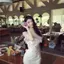 Phong cách nhẹ nhàng kiểu Pháp một vai xù hoa nữ mùa hè hoa ôm sát eo hẹp
