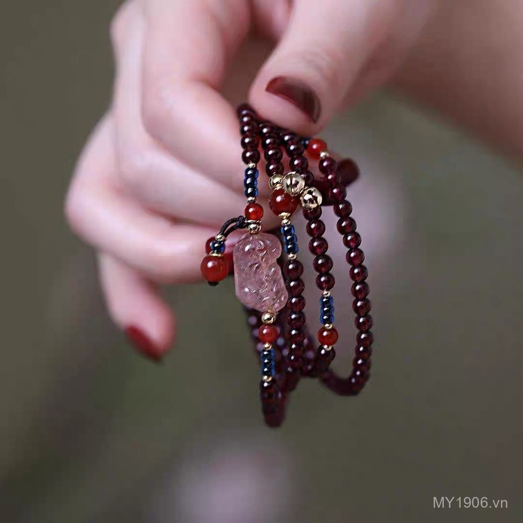 Phong cách Trung Quốc mới [Lucky Pixiu] Pha lê dâu tây ~ ~ Vòng tay Garnet đính cườm ba vòng tròn, Thích hợp cho phụ nữ, Đó là lựa chọn lý tưởng để làm quà tặng.