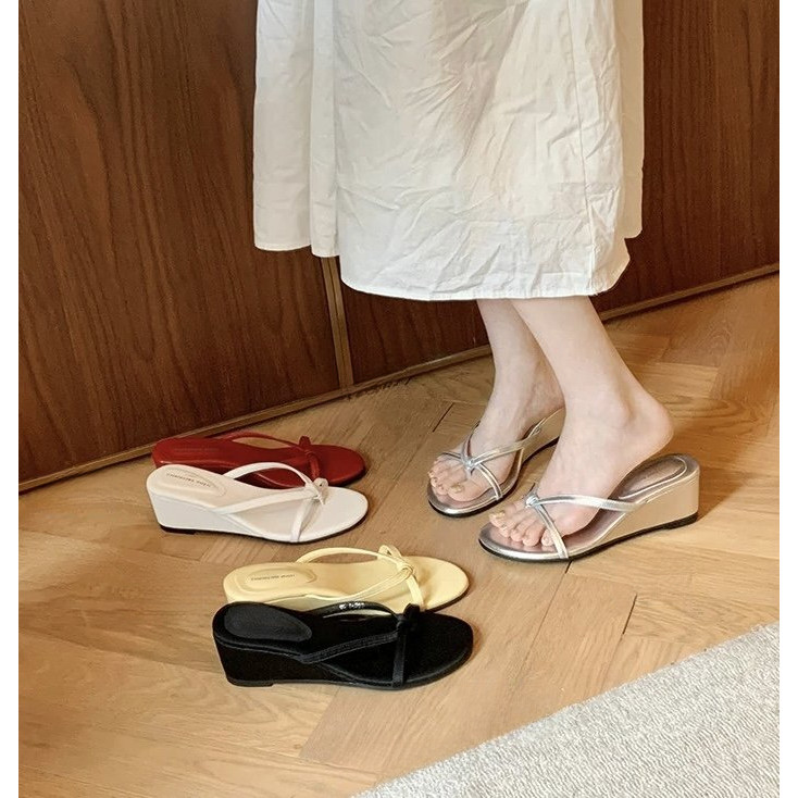 Mùa Hè Bên Ngoài Mặc Dây Đeo Mỏng Dép Lật Đế Dày Flip-Flops Thời Trang Nữ Màu Trơn Màu Sắc Tươi Sáng Sức Sống Du Lịch Mùa Hè Kỳ Nghỉ Nêm Gót Dép Dép Nhà Máy Giá Bán Buôn