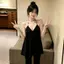 Pure Desire Hot Girl Style Đen Cổ dây quây Áo yếm không tay dành cho nữ Mùa hè dáng rộng thon gọn hơn Nhìn bên ngoài Mặc bên trong