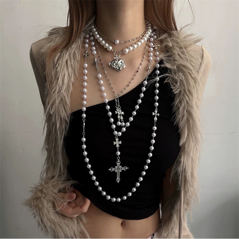 Vòng cổ chéo dài ngọc trai hot girl nhiều lớp