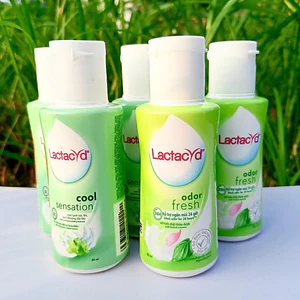 Set 5 Chai Dung Dịch Vệ Sinh Phụ Nữ Lac ta cyd 60ml giúp bảo vệ và ngăn mùi khó chịu