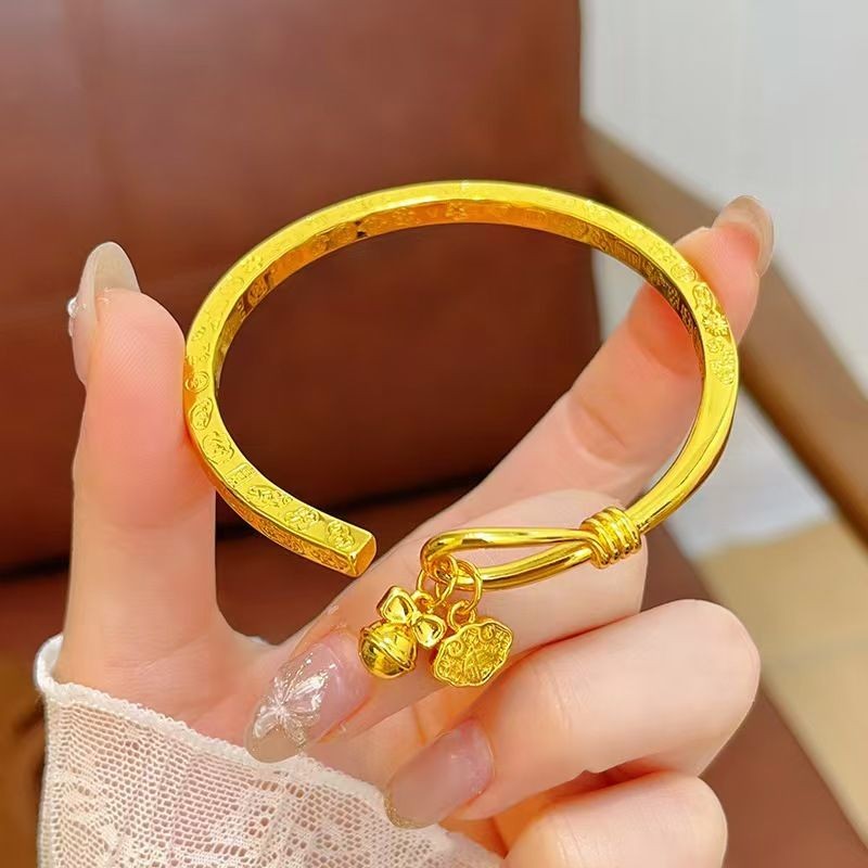 Vòng tay mở chắc chắn phong cách Trung Hoa thời thượng, từ chất liệu tốt, phù hợp làm quà tặng