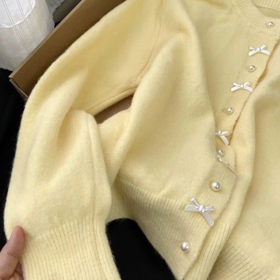(HÀNG QC LOẠI 1) Áo khoác Cardigan len vàng pastel phối cúc nơ hàng QCCC phong cách thu đông XIMIMI SP383
