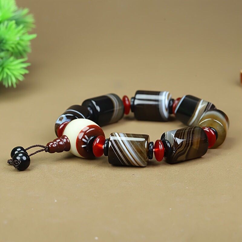 Thời Trang Tinh Tế Cho Nam và Nữ - Vòng Tay Mã Não Mới Lạ