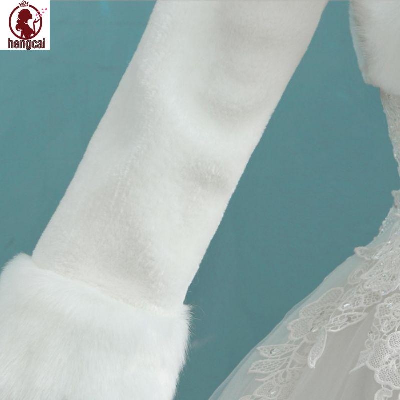 Khăn choàng lông cô dâu - Phụ kiện đám cưới cho cô dâu