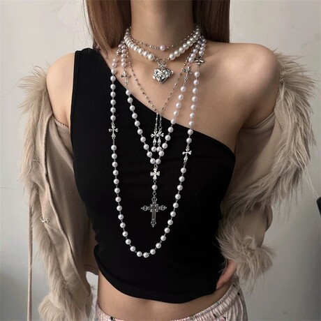 Vòng cổ chéo dài ngọc trai hot girl nhiều lớp