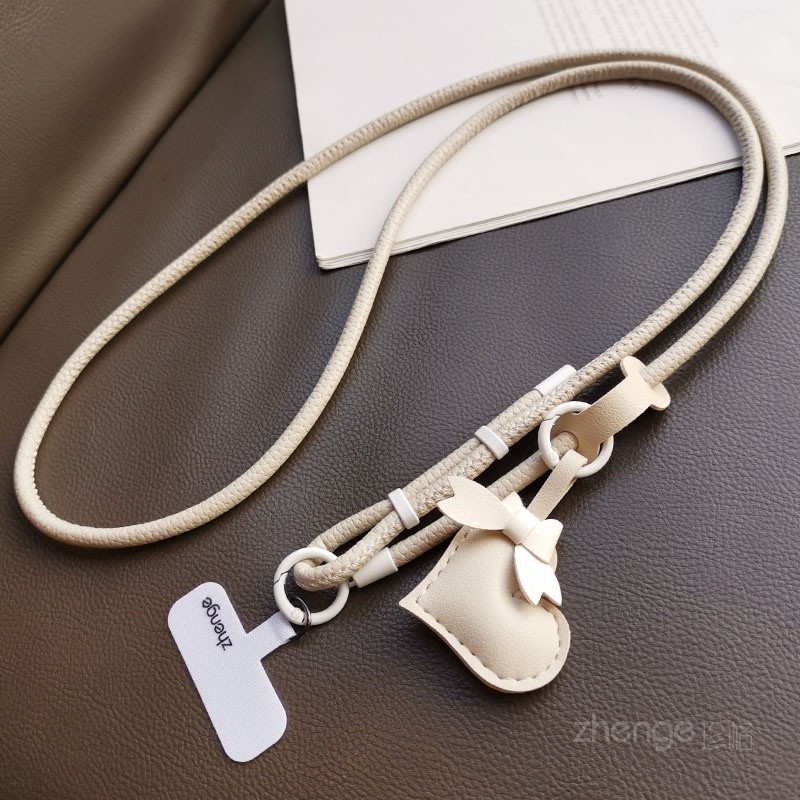 HÀNG MỚI ĐẾN!!!Dây buộc điện thoại di động Dài đeo chéo có thể được mang theo Điều chỉnh Mang theo phong cách Chanel Dây da ngoài trời Túi đựng điện thoại di động chống mất mạnh mẽ Điện thoại di động phổ thông