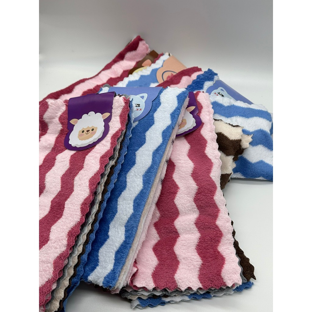 Combo 5 Khăn Lau Bếp Đa Năng 30x30cm – Khăn Lau Bàn, Lau Dọn, Lông Cừu Siêu Mềm Họa Tiết Sóng To
