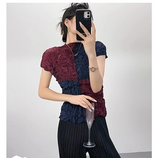 Miyake Áo Thun Cổ Cao 2025, Phong Cách Mới Với Họa Tiết Xếp Ly Handmade, Màu Sắc Tương Phản và Chất Lượng Mỏng Nhẹ