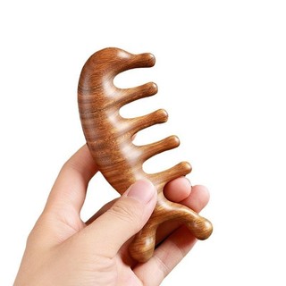 Tinh phẩm không sơn gỗ đàn hương xanh cá heo hình răng lớn Massage Comb Mũi cạo mặt Massage khơi thông kinh mạch rắn gỗ năm ngón tay dưỡng sinh Comb