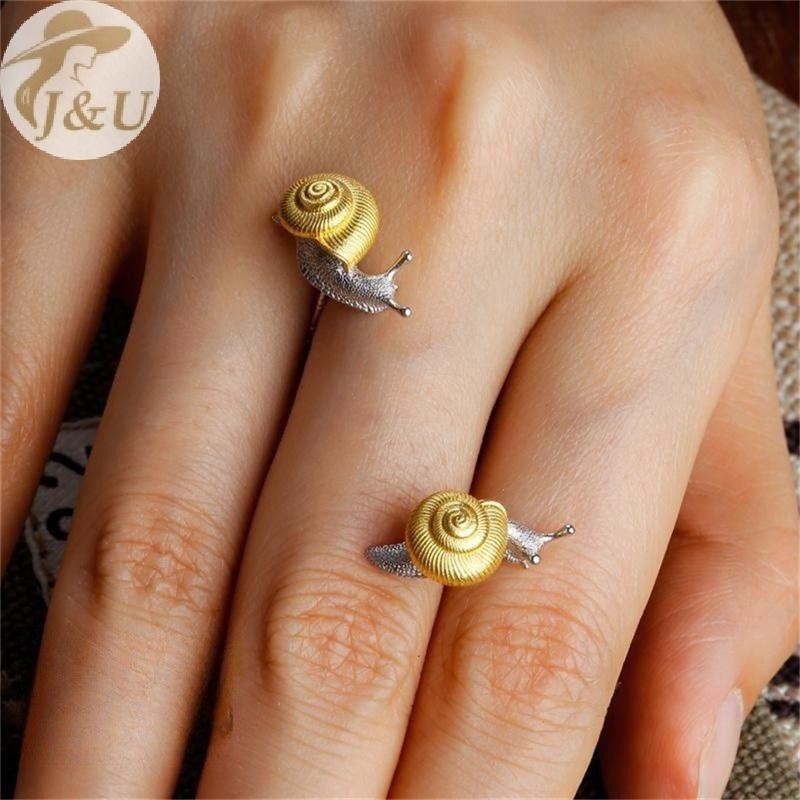 Bông tai côn trùng hai tông màu phong cách vintage, đơn giản cho unisex - Trang sức & quà tặng