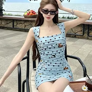 Niche Phiên bản Hàn Quốc Váy đeo cổ vuông in hình hoạt hình Phong cách mới Tính khí thể hiện kỳ nghỉ