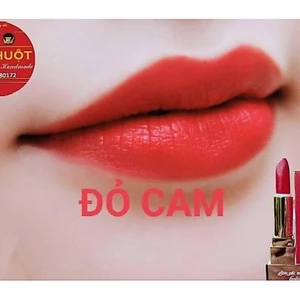 son kem nhung lì (son gấc thiên nhiên dạng thỏi ) mua 2 sp tặng 1 son kem dưỡng môi có màu nhẹ nhàng tự nhiên