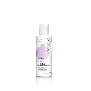 Dung Dịch Vệ Sinh Phụ nữ Lactacyd Soft & Silky Dưỡng Ẩm 150ml