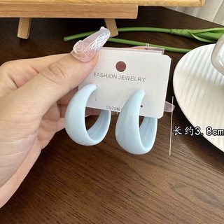 Bông tai hình chữ C màu kẹo