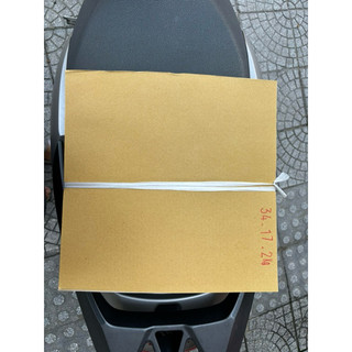 giấy lót lồng chim chào mào 2kg( xấp vuông 2 kg)  - size 34