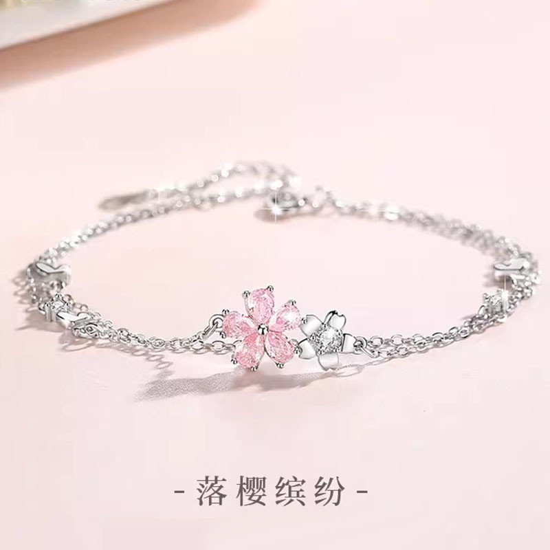Vòng tay hai lớp hoa anh đào màu hồng ngọt ngào đính kim cương