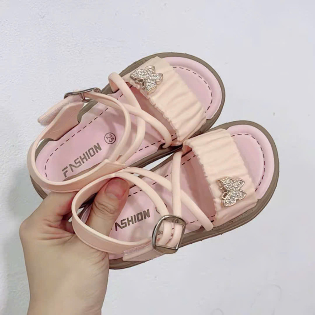 ( hàng sẵn ) sandal bé gái nhựa thơm đi mưa đi biển mùa hè đế chống trượt quai chéo êm chân mẫu mới QC 2234 ( có video )