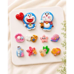 Set Charm Doraemon Du Lịch Biển Hè Ngọc Trai Sao Biển Vỏ Sò Trà Sữa Resin Cao Cấp Trang Trí Dép Kawaii 🌊🐚⭐🧋