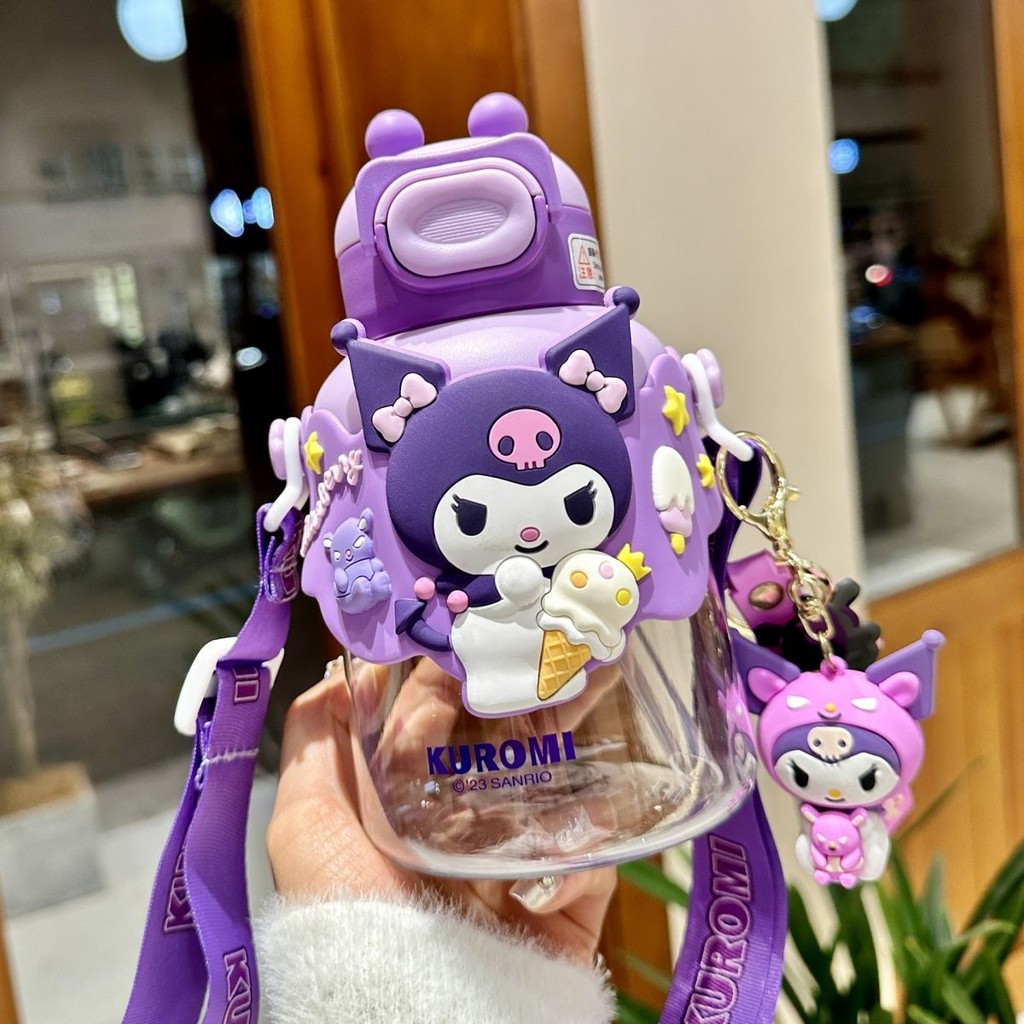700ml Sanrio Kuromi Melody Hello Kitty Chai Nhựa Uống Cốc Cinnamoroll Pochacco Sinh Viên Hoạt Hình Bình Nước Dung Tích Lớn