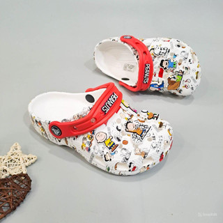 Dép sục classic peanuts cao cấp, sục peanuts unisex nam nữ tặng kèm set jibbitz trang trí, sục trắng quai đỏ họa tiết