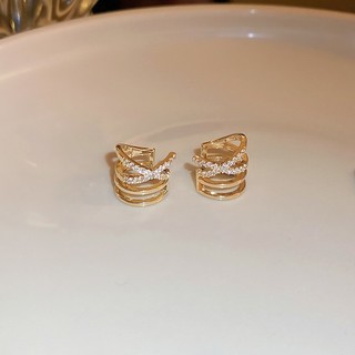 Kẹp xương tai nhiều lớp zircon cá tính, thiết kế đơn giản và cao cấp
