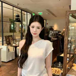 Áo len đeo vai xiên thiết kế phong cách mới dành cho nữ mùa hè Hot Girl Off-the-Shoulder Irreg
