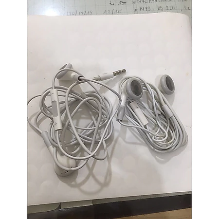 tai nghe chân 3,5 dành cho các dòng iphone chân tròn hơi cũ(thanh lí)