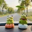 360°Xoay Được Lá Sen Bay Lucky Ếch Bảng Điều Khiển Xe Trang Trí Cloud Base Nội Thất Ô Tô Văn Phòng Trang Trí Bàn Làm Việc
