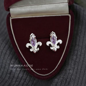 Thiết Kế Ban Đầu Iris Series Kẻ Sọc Tím Zircon Bông Tai Sang Trọng Thanh Lịch Cao Cấp Ánh Sáng Sang Trọng Phong Cách Bông Tai Nữ