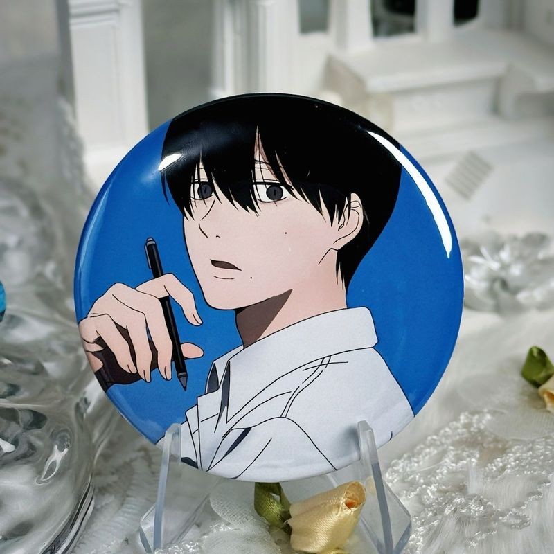 Huy hiệu mùa hè Hikaru chết 58mm Thiết kế màu xanh kim loại chống gỉ Trang trí cho túi The Summer Hikaru Died Badge