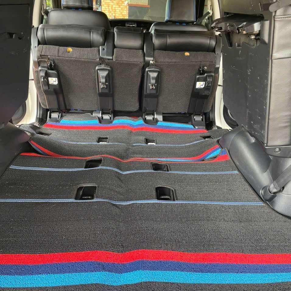 [Fortuner] Thảm cước lót sàn xe ô tô Fortuner may sẵn bo viền theo form xe có khuy bấm, Xe Fortuner