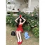 Váy dây ngắn màu đỏ cho kỳ nghỉ bên bờ biển, gợi cảm và sang trọng, có eo ố và in hoa