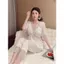 Bộ đồ ngồi cổ chữ V dành cho nữ có viền ren áo ngực tích hợp để thư giãn trong nhà và sử dụng giải trí hàng ngày vào mùa xuân và mùa hè