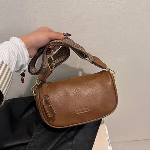túi đeo chéo kẹp nách basic dễ phối đồ nữ hot trend