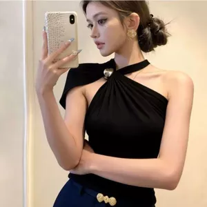 Áo sơ mi đáy thích hợp cao cấp kiểu Pháp màu đen mùa hè phong cách mới cổ tròn mỏng vừa vặn hơn